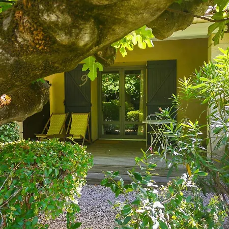 Sous Les Figuiers - Piscine, Parking, Centre 3*